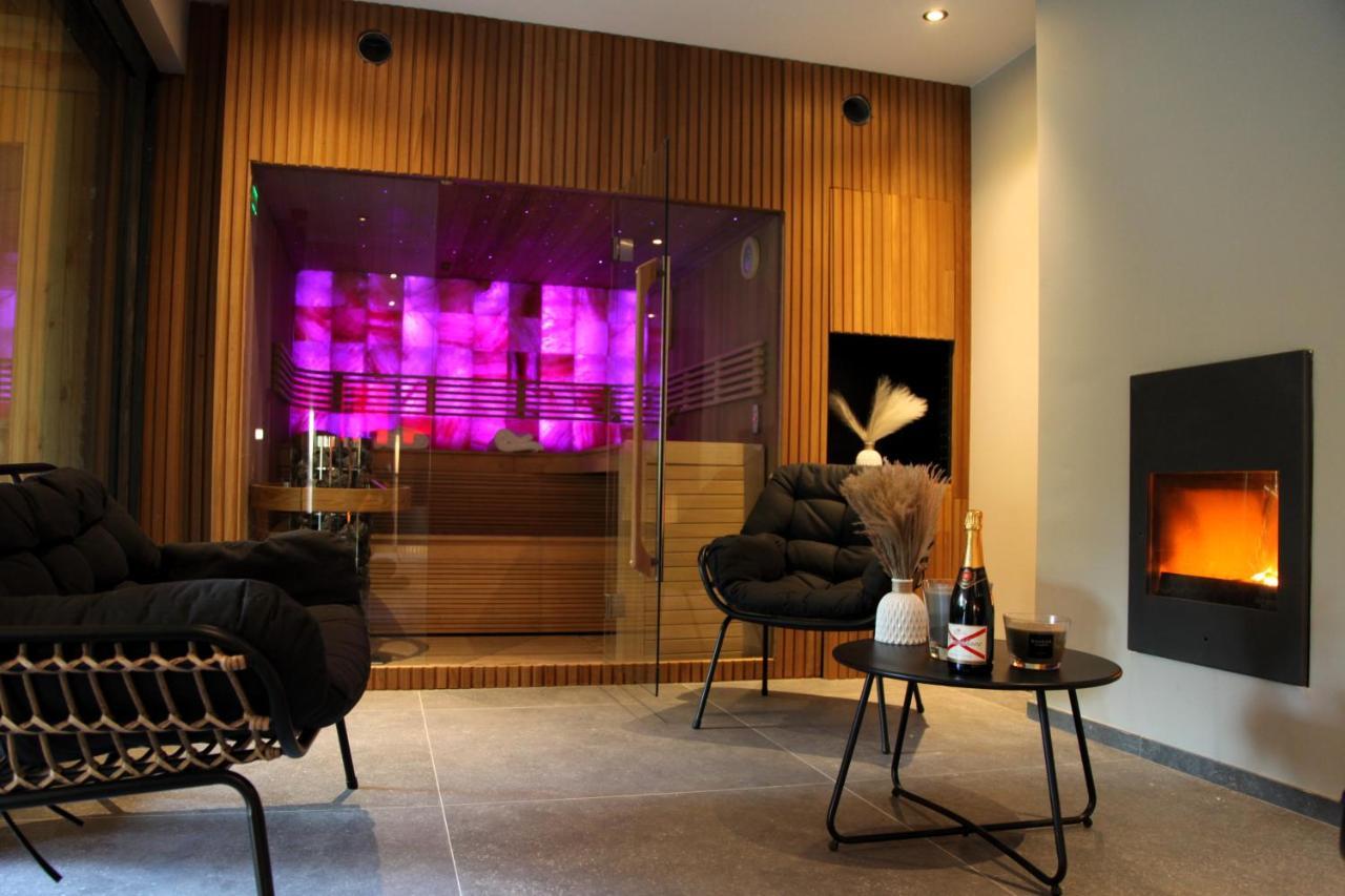 Dionbulles & Dionlodge Guesthouse, Private Wellness Pool In Option 绍蒙－吉斯图 外观 照片