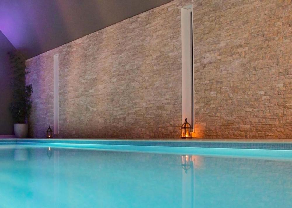 Dionbulles & Dionlodge Guesthouse, Private Wellness Pool In Option 绍蒙－吉斯图 外观 照片