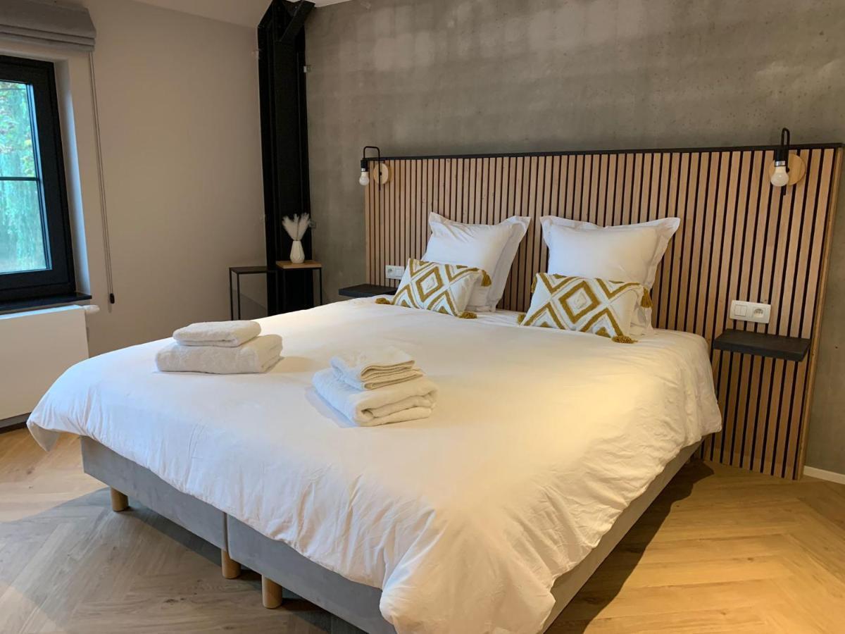 Dionbulles & Dionlodge Guesthouse, Private Wellness Pool In Option 绍蒙－吉斯图 外观 照片