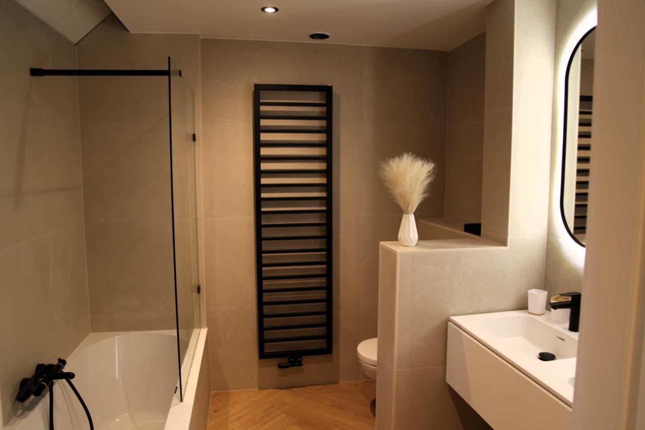 Dionbulles & Dionlodge Guesthouse, Private Wellness Pool In Option 绍蒙－吉斯图 外观 照片